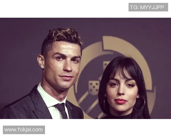 痴情足球明星背后的爱情故事与感人瞬间揭秘